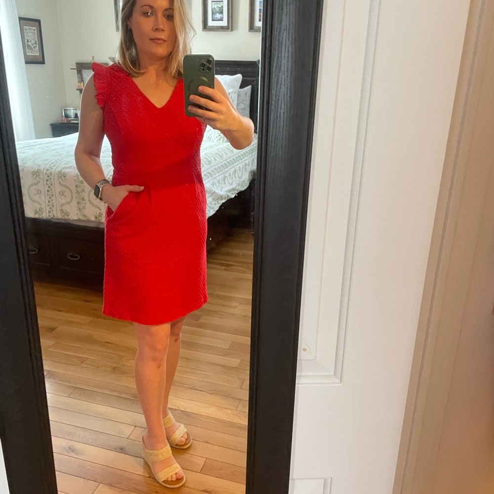 Elegant Red Sleeveless Dress - Picture 8 of 10